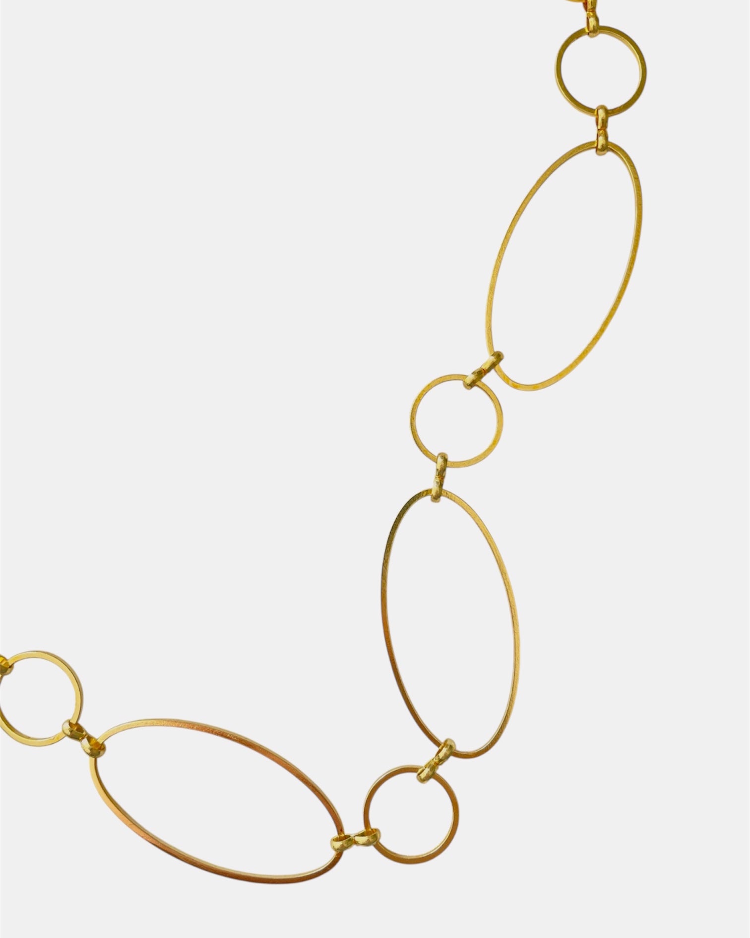 Χρυσό Κολιέ με Οβάλ Κρίκους Μακρύ