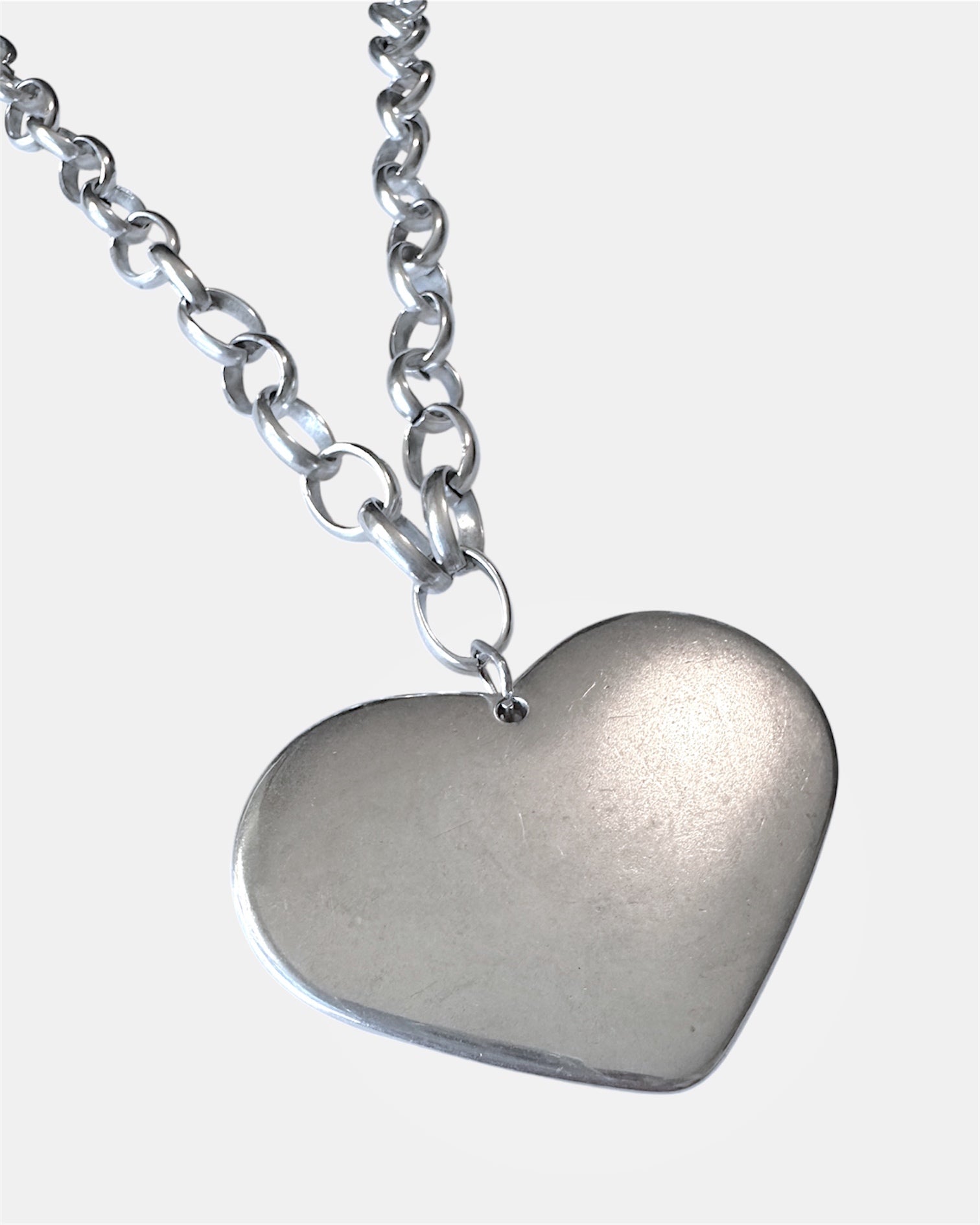 Ασημί Κολιέ Αλυσίδα Με Μεταλλική Καρδιά