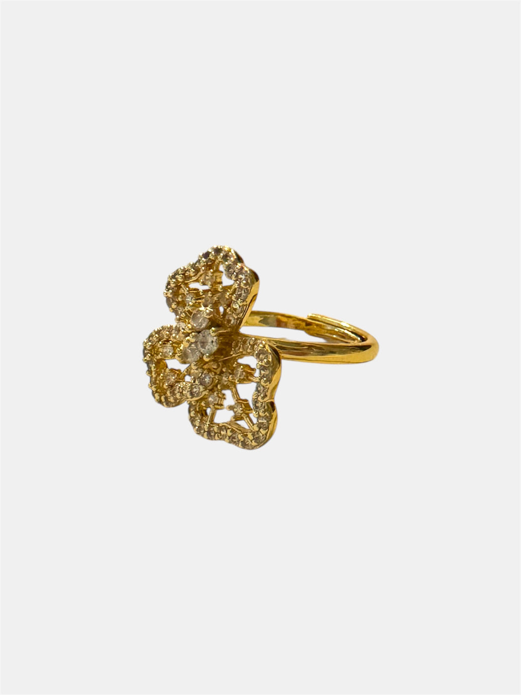 Gold flower ring with white zircon stones, elegant and feminine jewelry