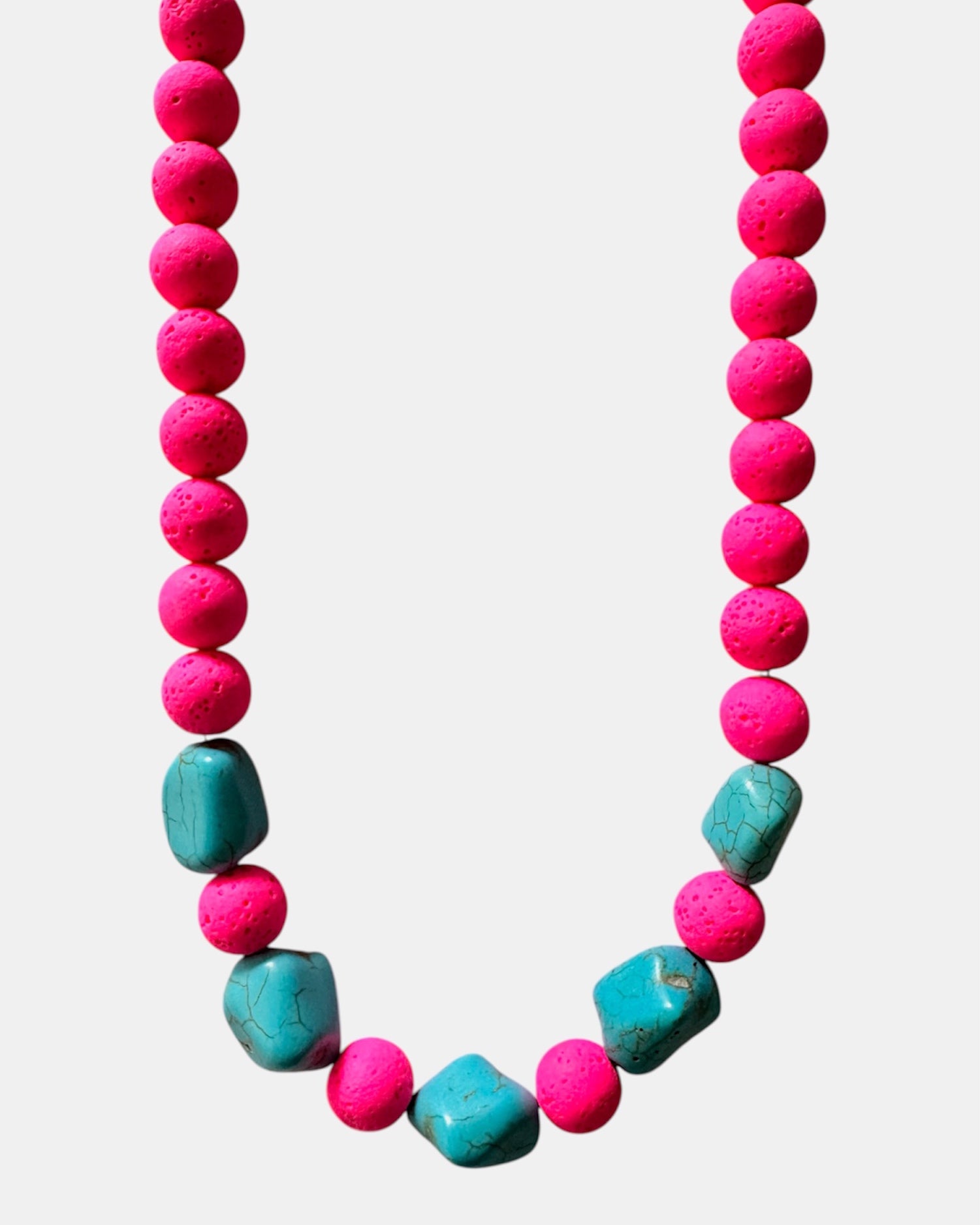 gold necklace with fuchsia beads and turquoise stones, elegant jewelry piece for women and girls
