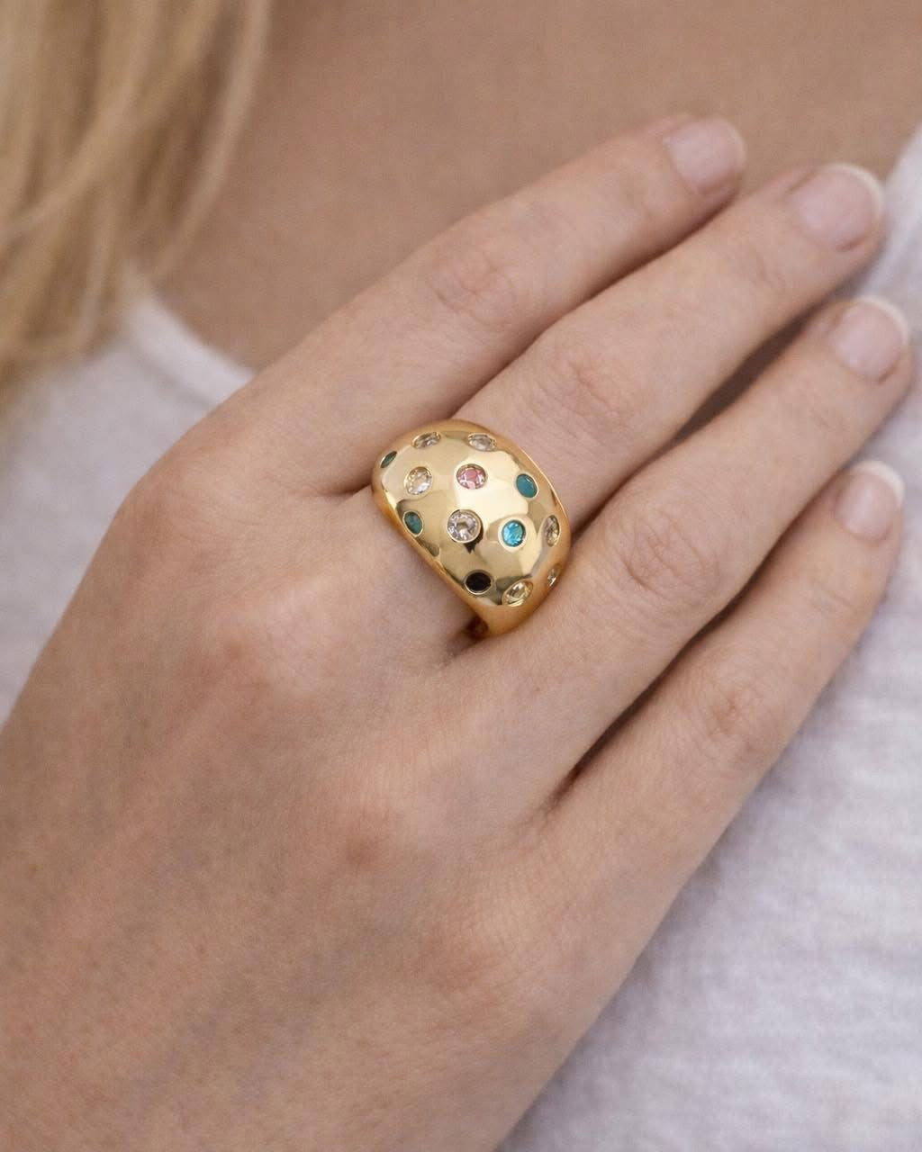 Gold pebble-style ring with multicolor stones elegant jewelry design