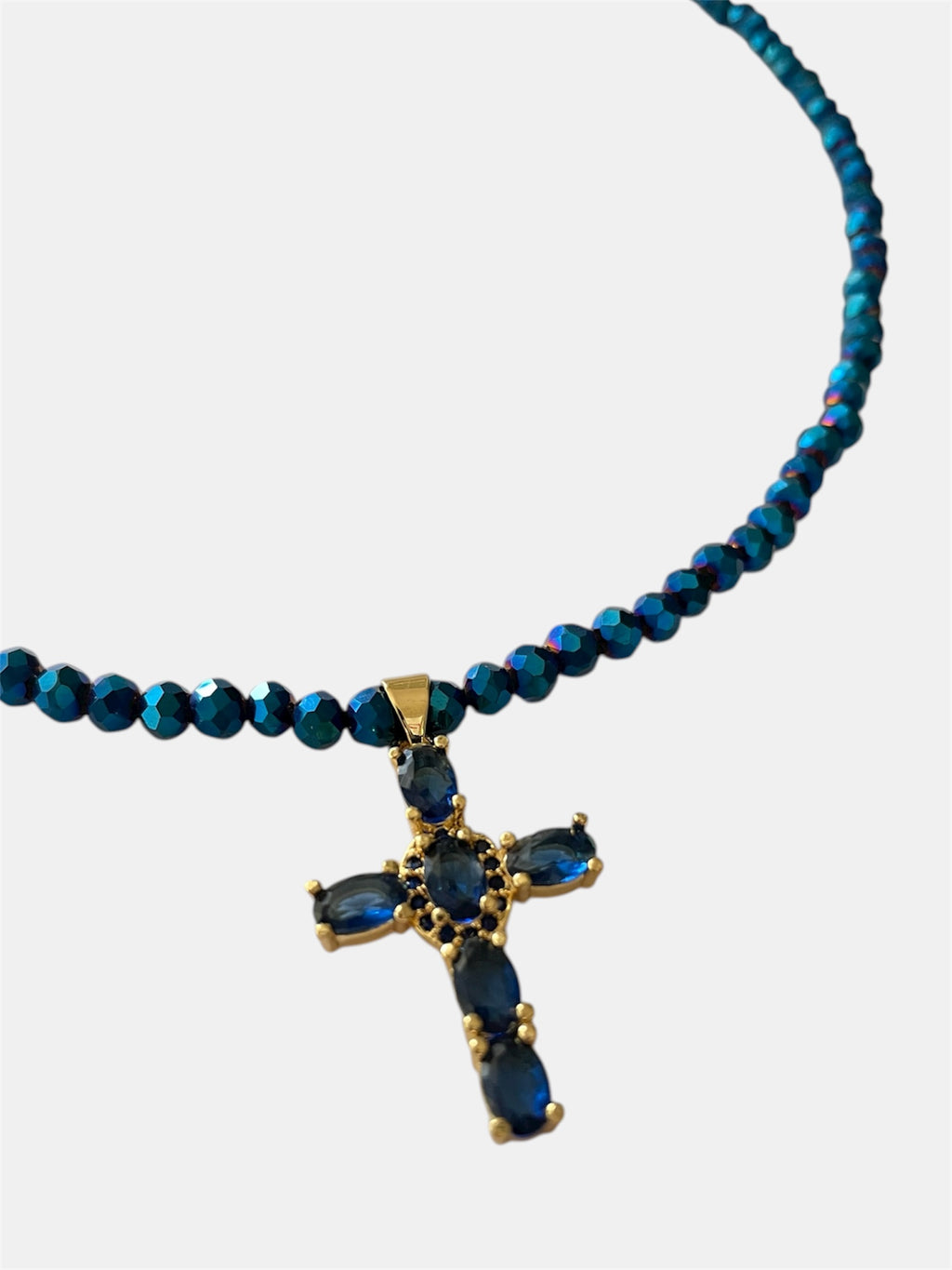 Χειροποίητο γυναικείο κολιέ με μπλε σταυρό