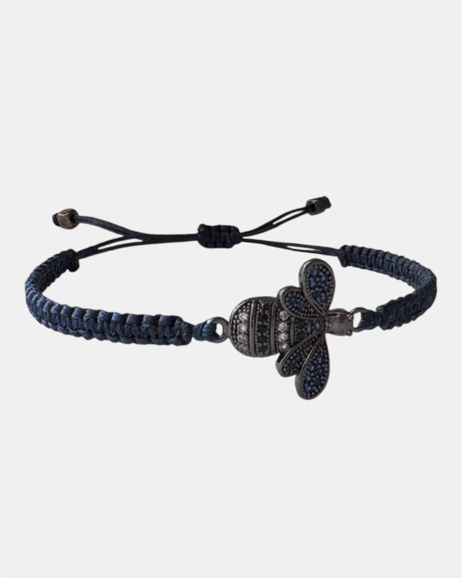 Μακραμέ μπλε βραχιόλι με στοιχείο μέλισσα, γυναικείο χειροποίητο κόσμημα.