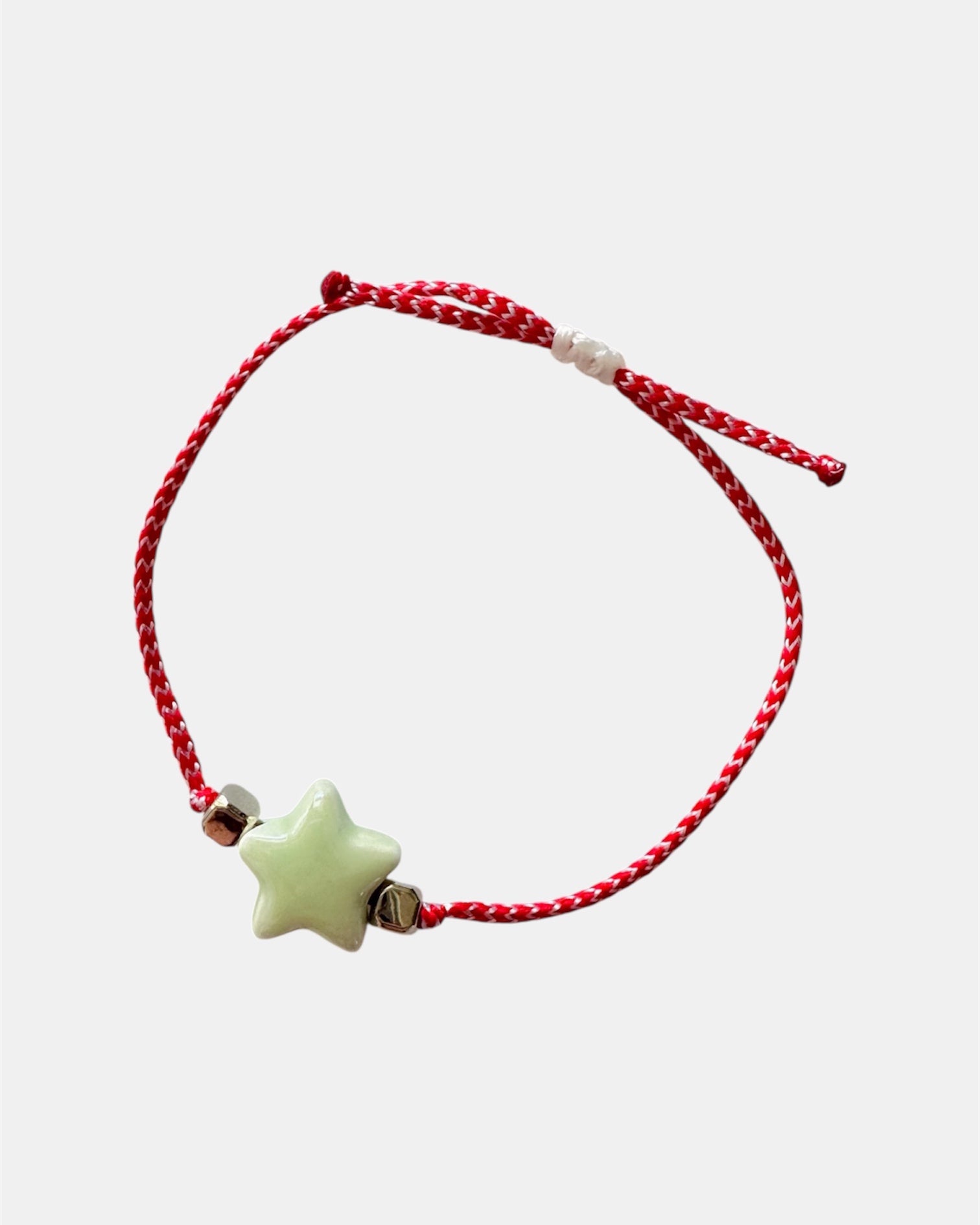 Χειροποίητο μαρτάκι με ανοιχτό πράσινο αστέρι, βραχιόλι Μαρτίου για γυναίκα