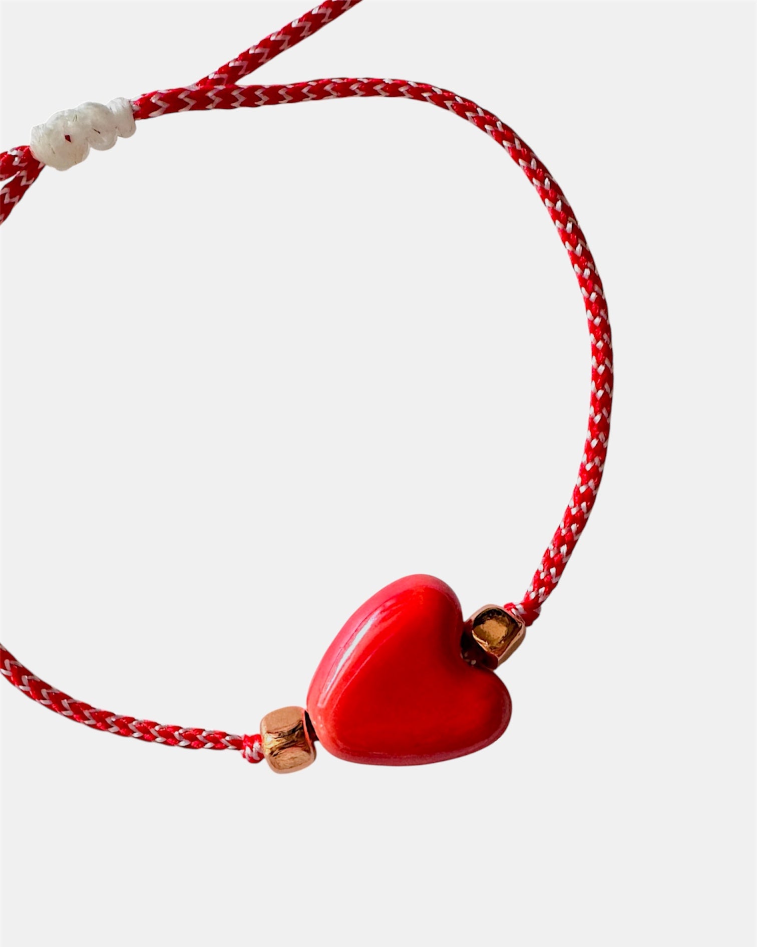 Χειροποίητο μαρτάκι με κόκκινη καρδιά, βραχιόλι Μαρτίου για γυναίκα.