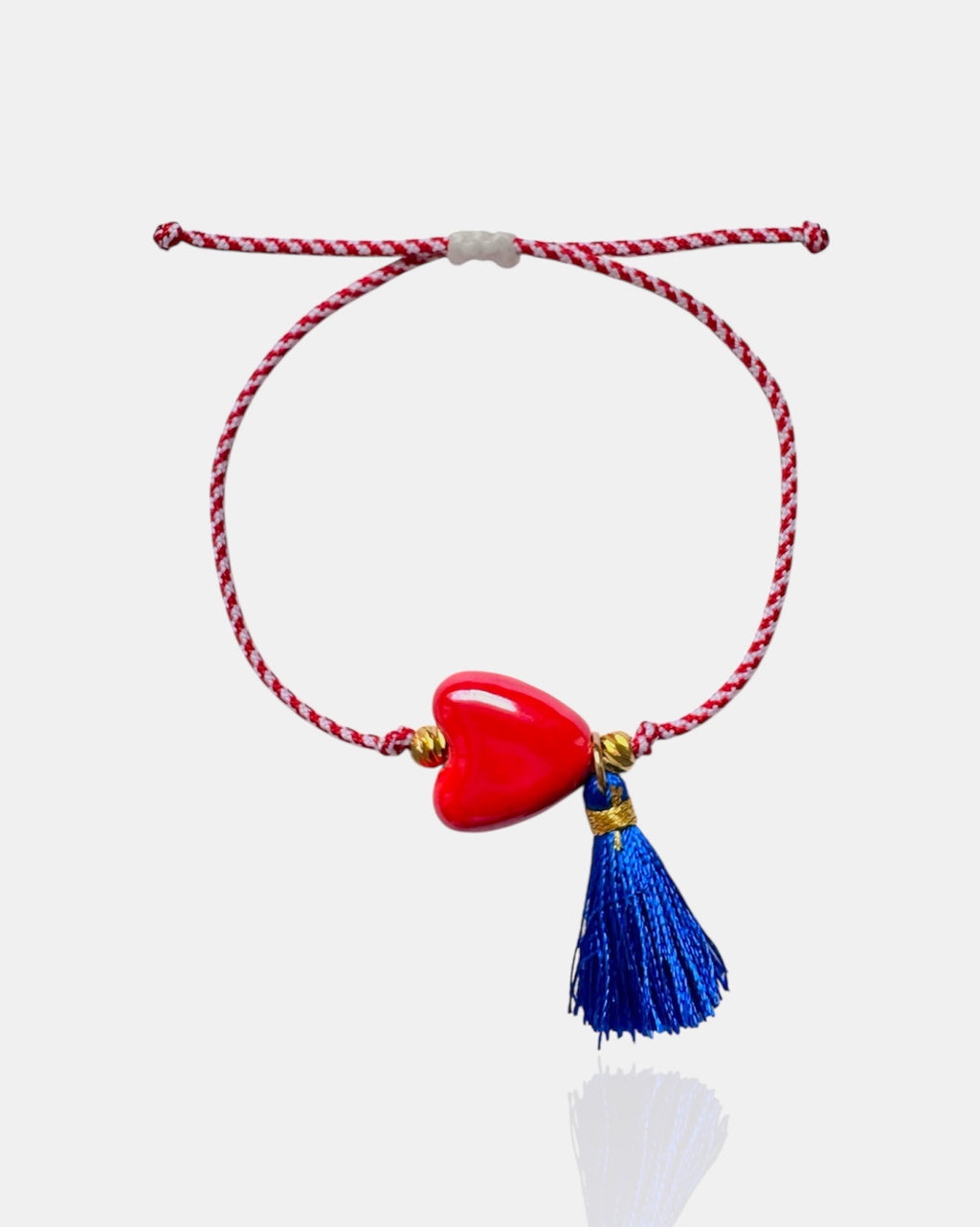 Χειροποίητο μαρτάκι με κόκκινη καρδιά και μπλε φούντα, βραχιόλι Μαρτίου για γυναίκα.