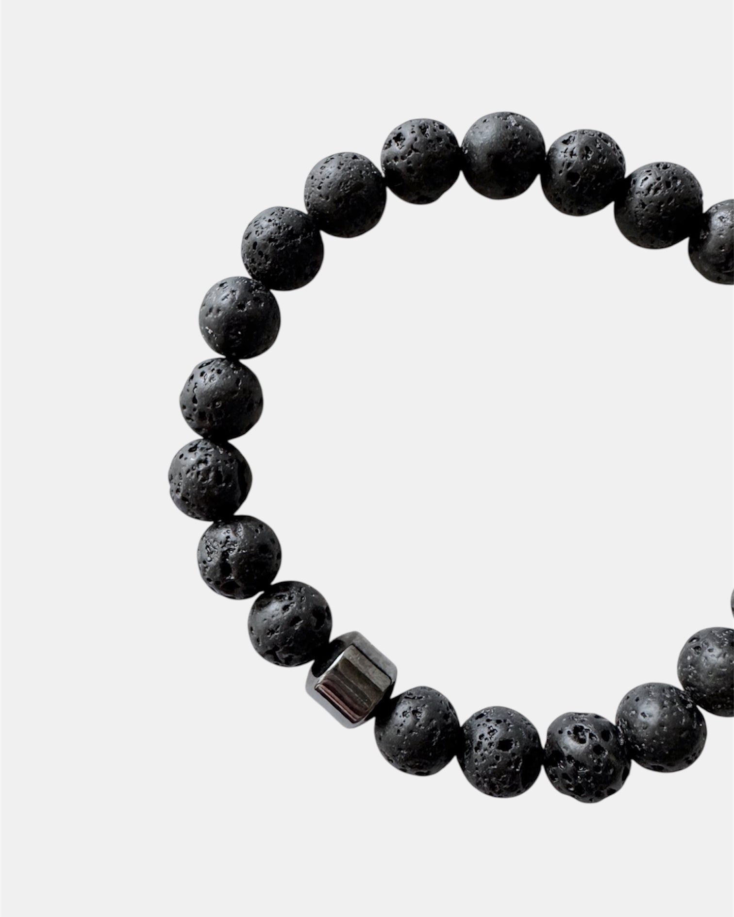 Μαύρο αντρικό βραχιόλι με αιματίτη, μοντέρνο ανδρικό κόσμημα.