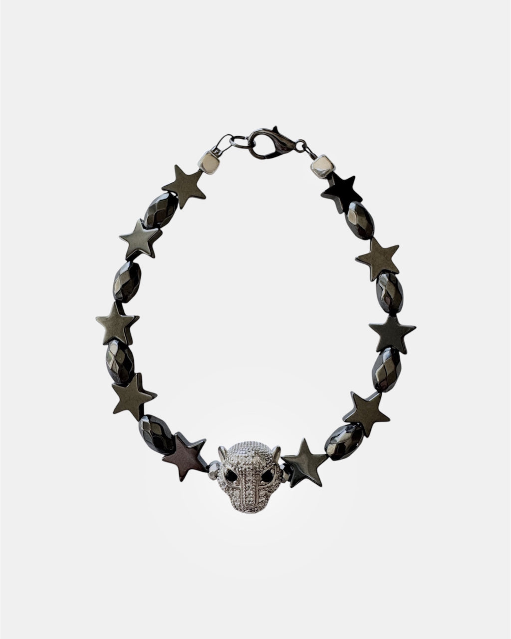 Μαύρο βραχιόλι με αιματίτη αστέρια και κεφάλι πάνθηρα, γυναικείο χειροποίητο κόσμημα.