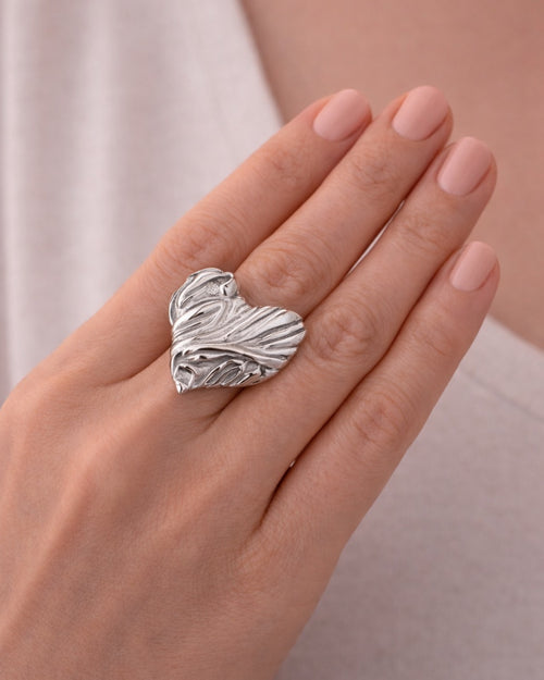 Silver heart ring