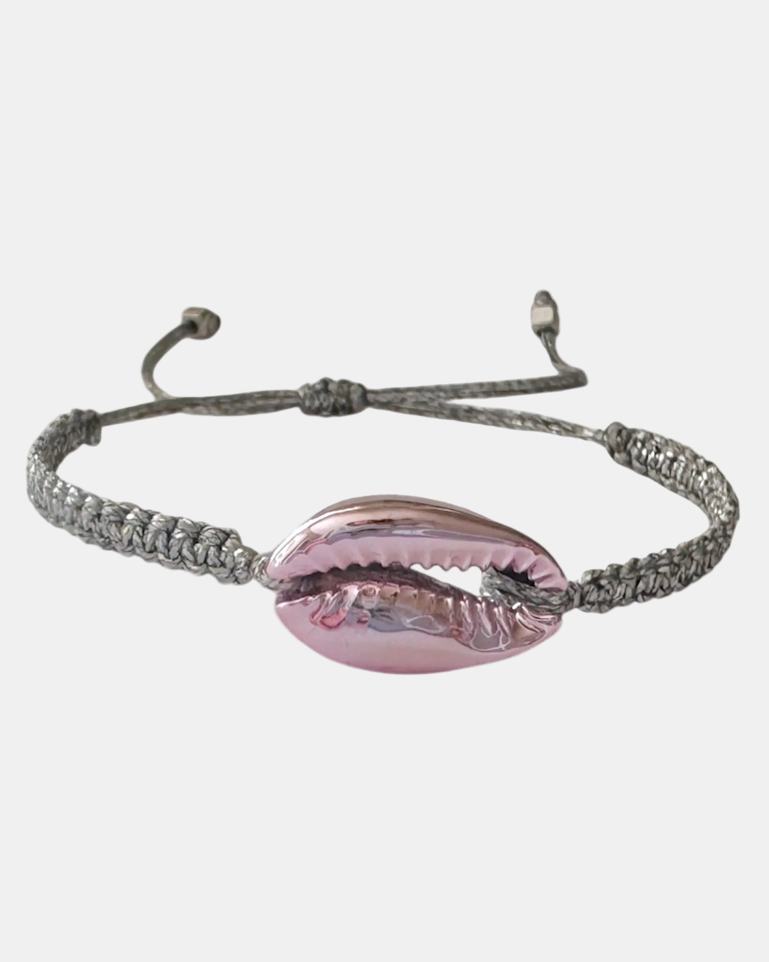 Silver macrame bracelet with pink shell charm, handmade coastal jewelry with a delicate and feminine boho design