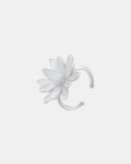 Silver ring with daisy flower design elegant floral jewelry piece