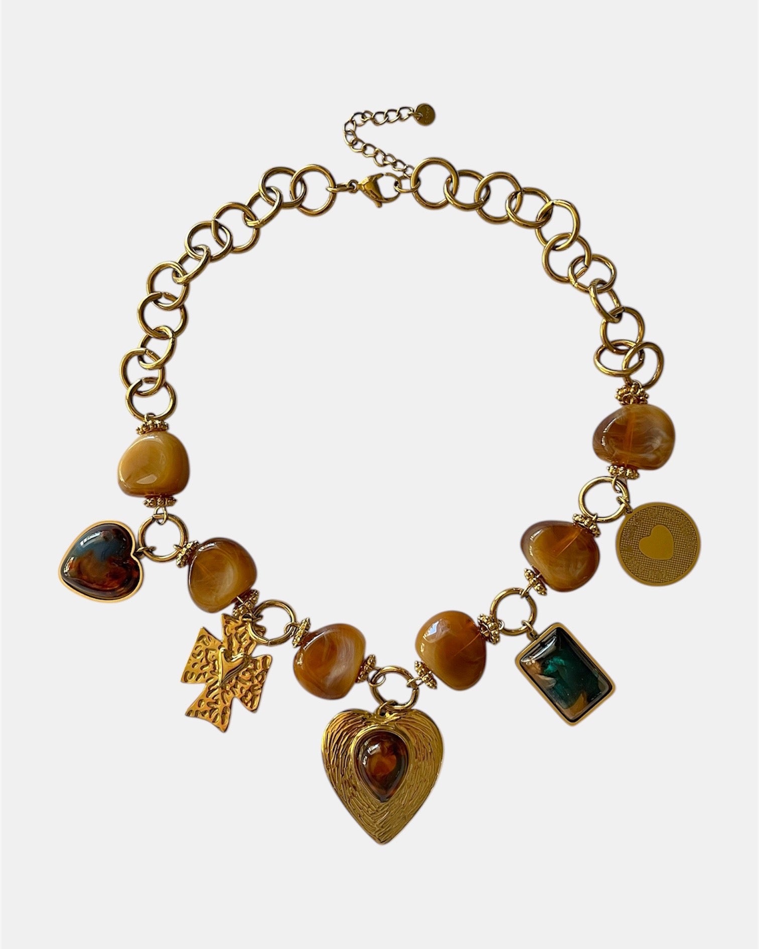 Χειροποίητο γυναικείο κολιέ αλυσίδα με χρυσά στοιχεία, κομψό και μοντέρνο κόσμημα