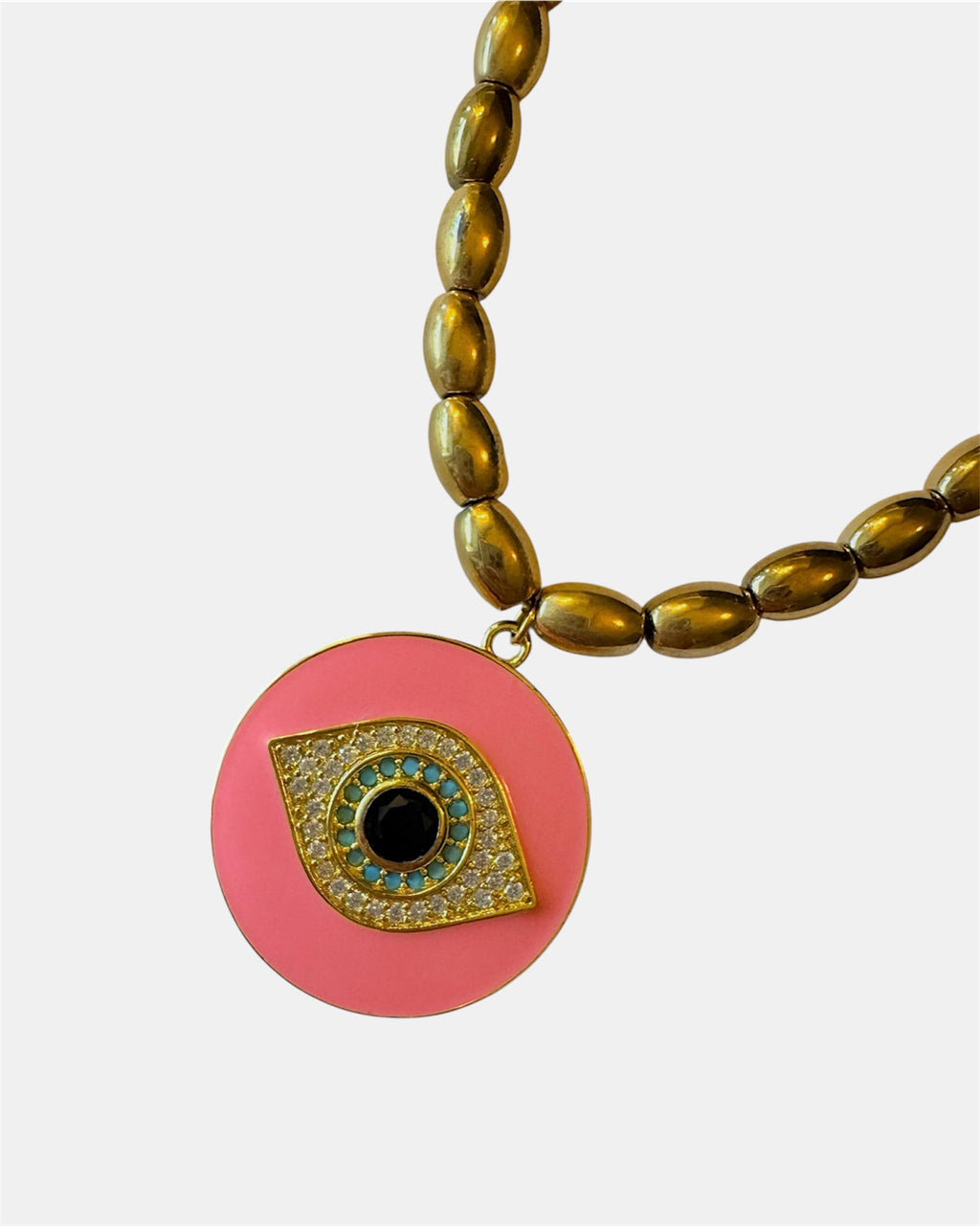 Χειροποίητο κολιέ με χρυσές χάντρες και ροζ μάτι, γυναικείο κόσμημα με προστατευτικό σύμβολο, μοντέρνο κολιέ για layering, κομψό και ιδιαίτερο δώρο για γυναίκα.