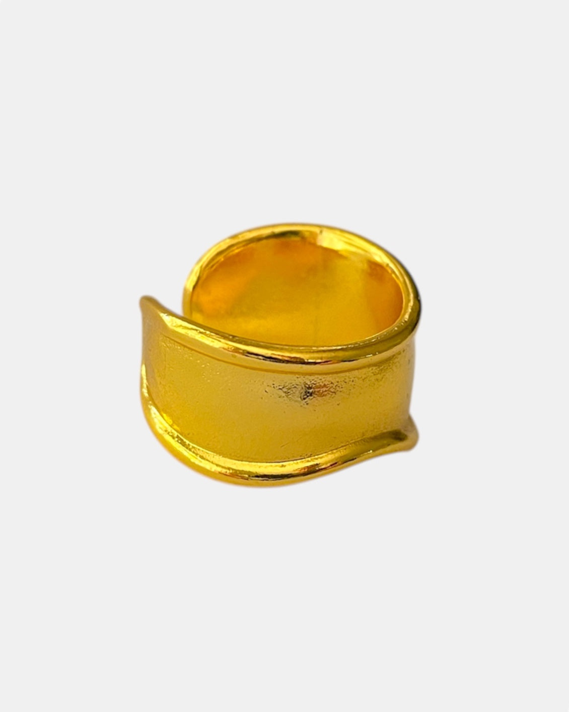 Χρυσό ανοιγόμενο δαχτυλίδι, minimal και κομψό, κατάλληλο για καθημερινή ή επίσημη χρήση.