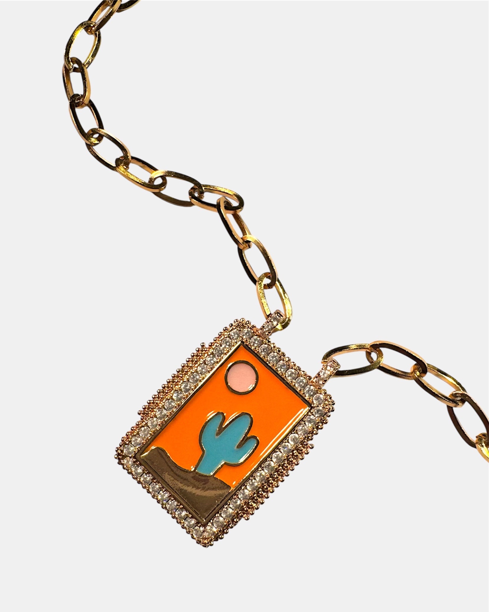 Χρυσό κολιέ αλυσίδα με στοιχείο κάκτος, γυναικείο μοντέρνο κόσμημα με boho αισθητική, minimal χρυσό κολιέ για layering και καθημερινές εμφανίσεις, ιδιαίτερο δώρο για γυναίκα.